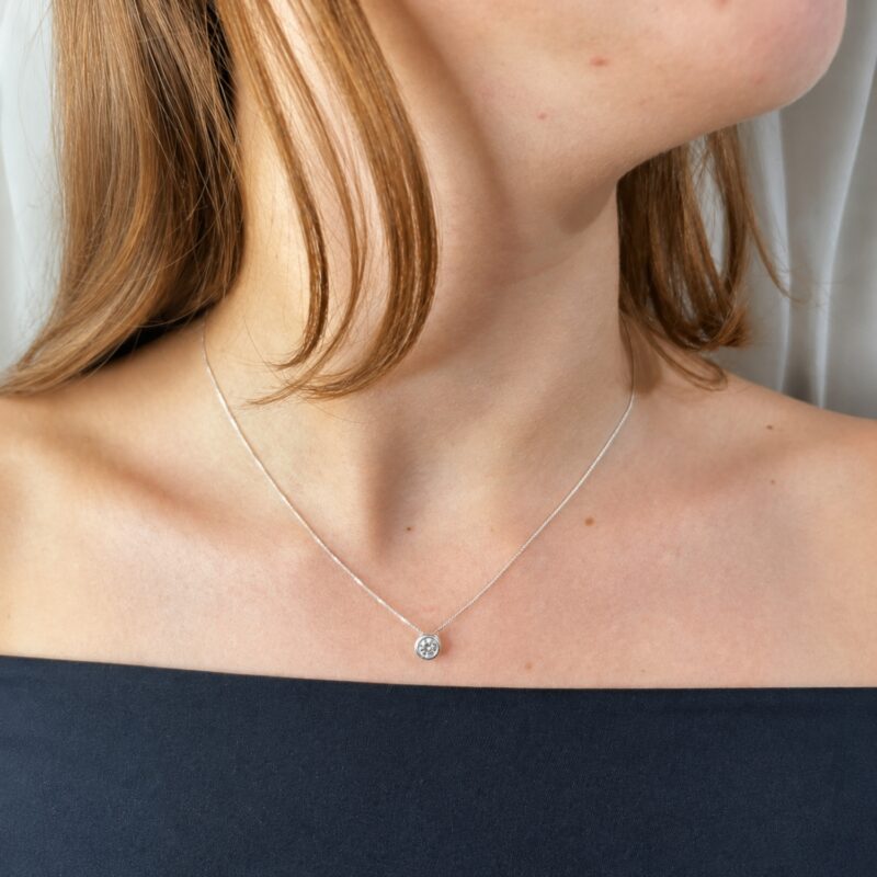 colar feminino pingo de luz 60cm